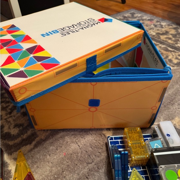 Magna-tile bundle #2 - Picture 5 of 11